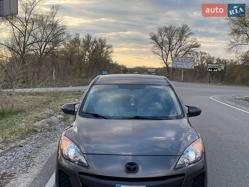 Седан Mazda 3 2012 в Дніпрі