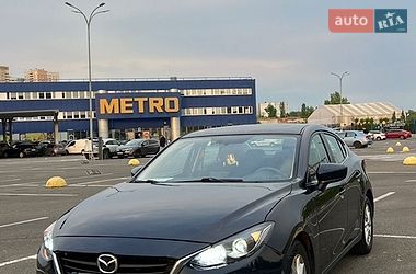 Седан Mazda 3 2016 в Києві