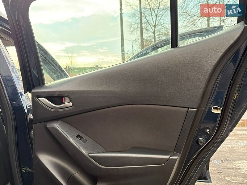 Седан Mazda 3 2016 в Києві