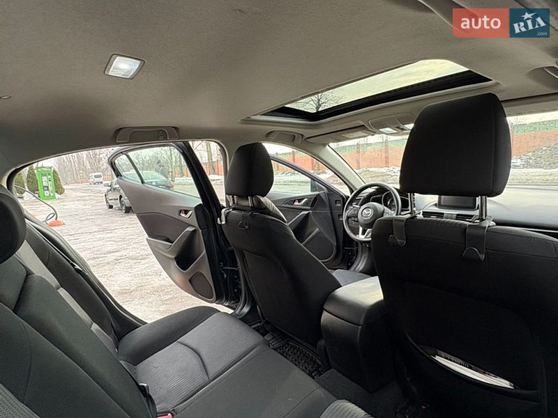 Седан Mazda 3 2016 в Києві