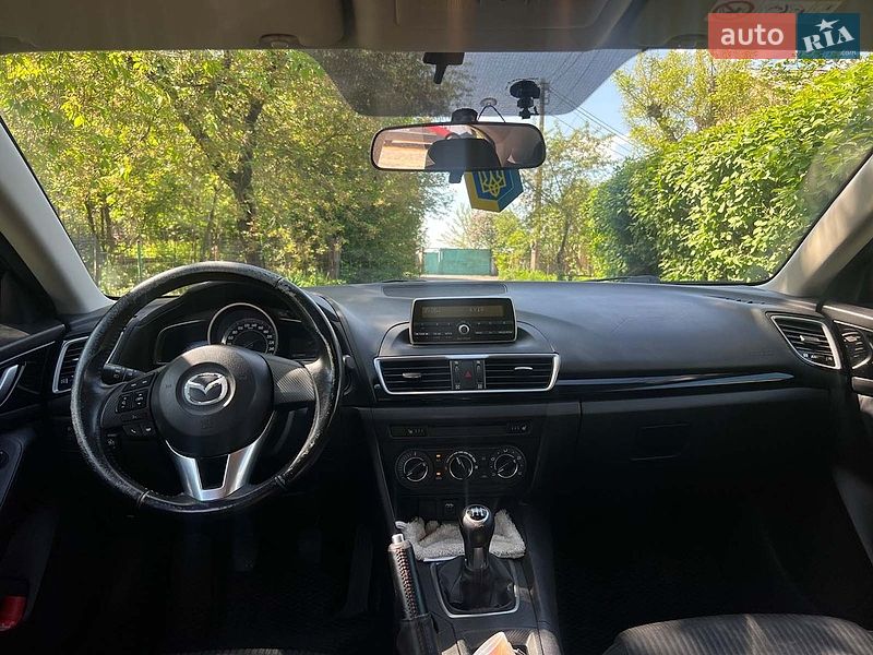 Седан Mazda 3 2016 в Києві