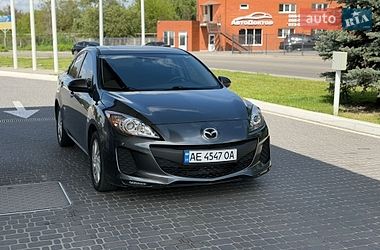 Седан Mazda 3 2012 в Дніпрі