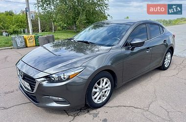 Седан Mazda 3 2017 в Черкассах