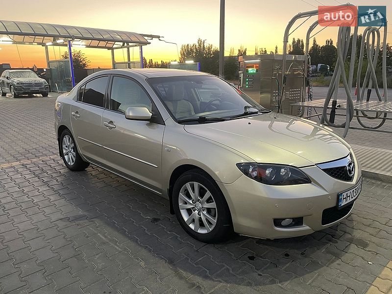 Седан Mazda 3 2007 в Николаеве