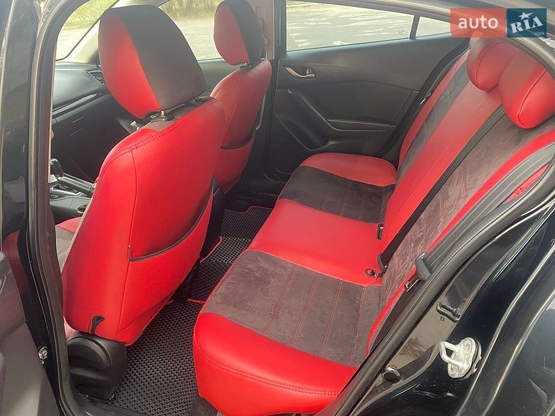 Седан Mazda 3 2014 в Кременчуці