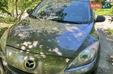 Седан Mazda 3 2013 в Киеве