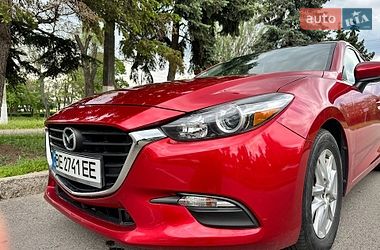 Седан Mazda 3 2017 в Николаеве