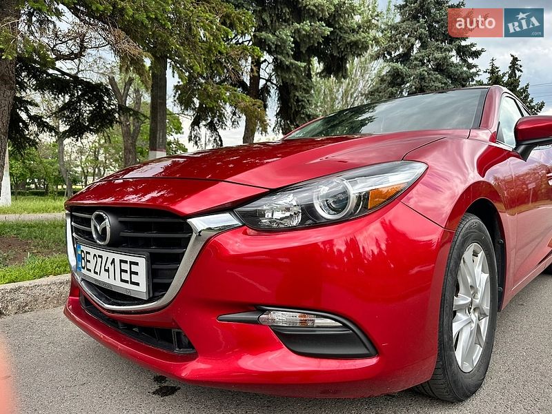 Седан Mazda 3 2017 в Николаеве