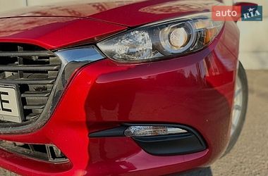 Седан Mazda 3 2017 в Николаеве