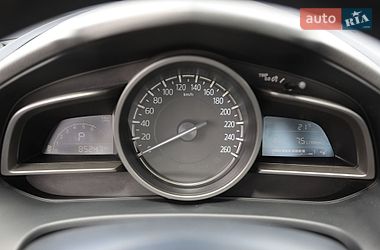 Седан Mazda 3 2017 в Харькове