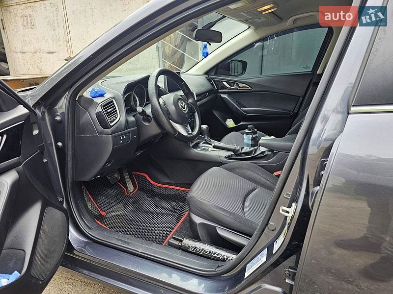 Седан Mazda 3 2016 в Одесі