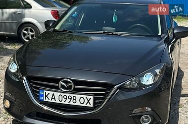 Седан Mazda 3 2014 в Киеве
