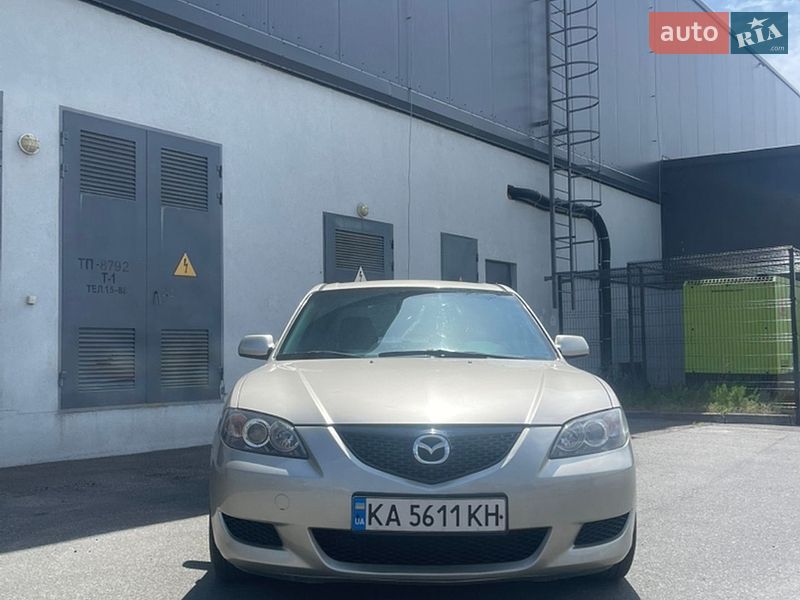 Седан Mazda 3 2004 в Киеве