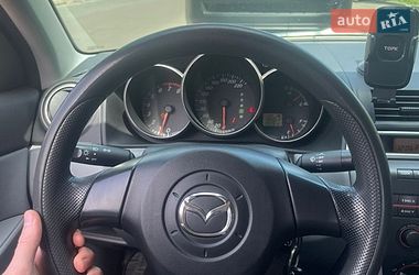 Седан Mazda 3 2004 в Киеве