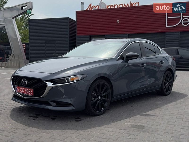 Седан Mazda 3 2023 в Киеве