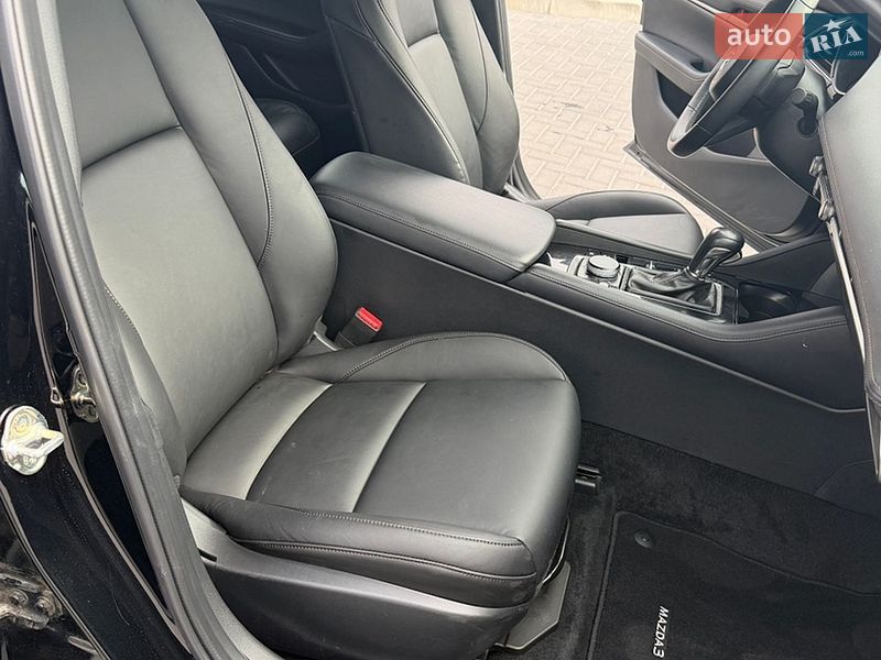 Хетчбек Mazda 3 2023 в Львові