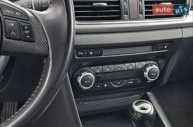 Хэтчбек Mazda 3 2015 в Житомире