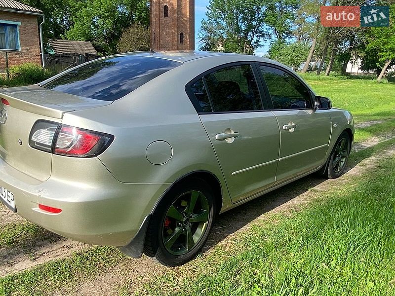 Седан Mazda 3 2004 в Гадячі