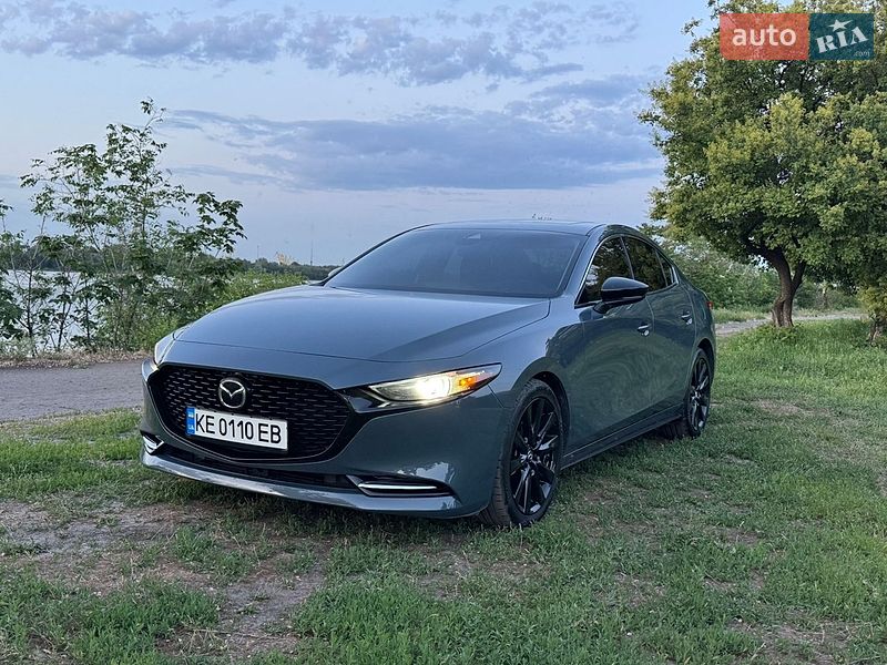 Седан Mazda 3 2022 в Днепре