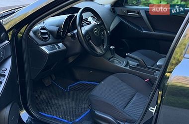 Хетчбек Mazda 3 2012 в Чернігові