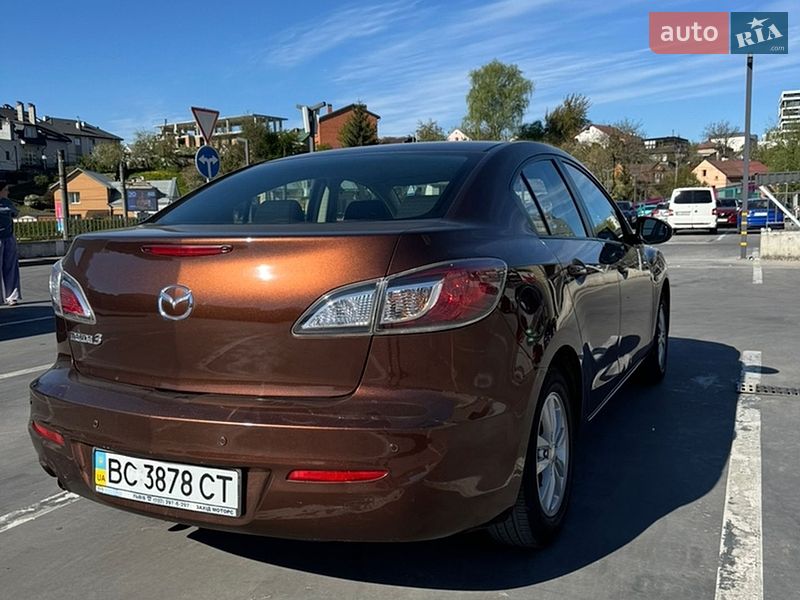 Седан Mazda 3 2012 в Львові