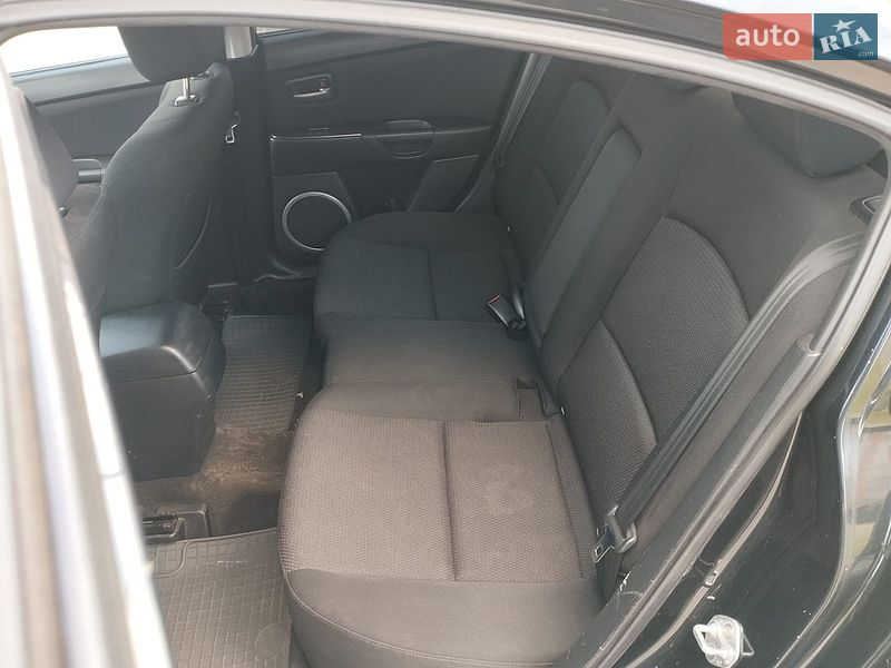 Седан Mazda 3 2007 в Ужгороде