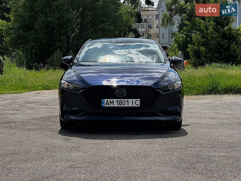 Седан Mazda 3 2019 в Киеве