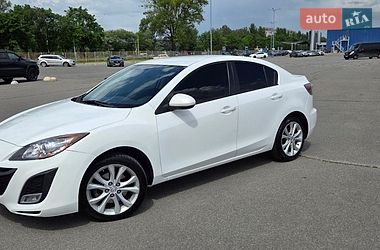 Седан Mazda 3 2010 в Днепре