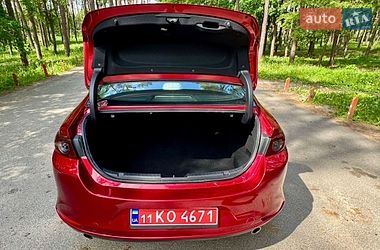 Седан Mazda 3 2019 в Киеве
