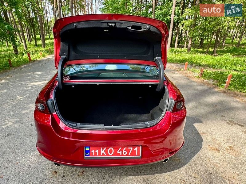 Седан Mazda 3 2019 в Киеве