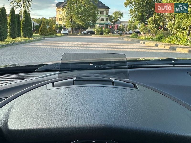 Седан Mazda 3 2018 в Коломые
