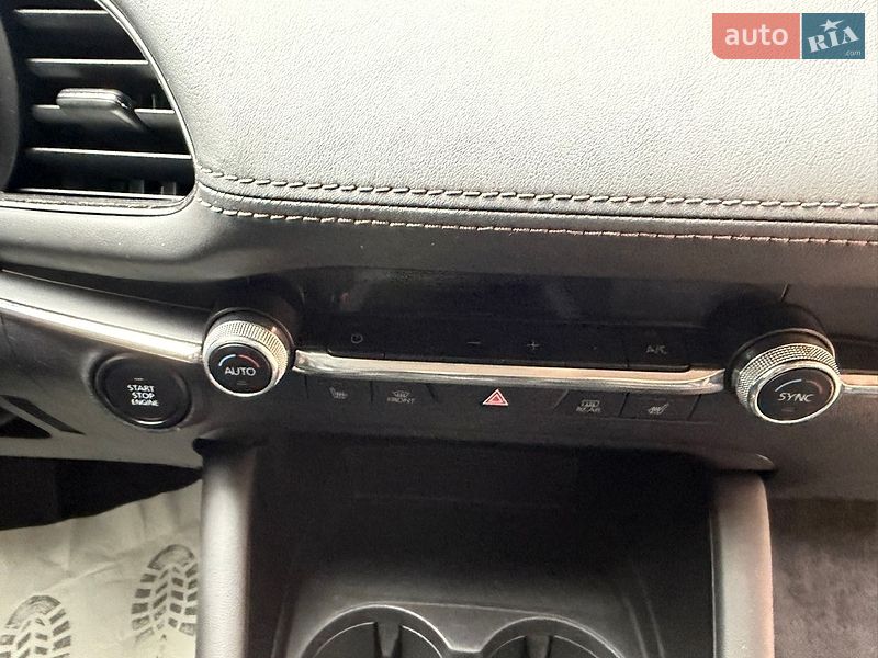 Седан Mazda 3 2021 в Дніпрі