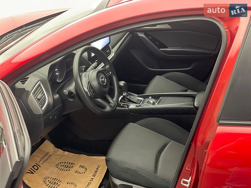 Хэтчбек Mazda 3 2017 в Киеве