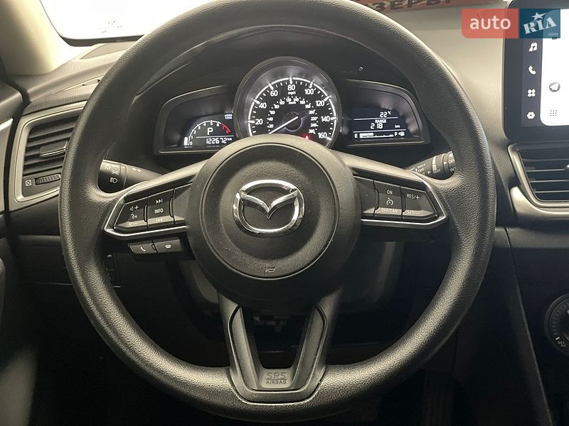 Хэтчбек Mazda 3 2017 в Киеве