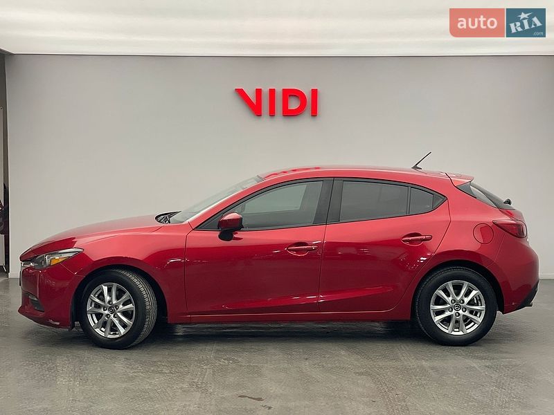 Хэтчбек Mazda 3 2017 в Киеве