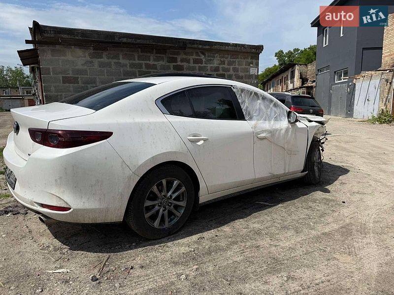 Седан Mazda 3 2019 в Киеве