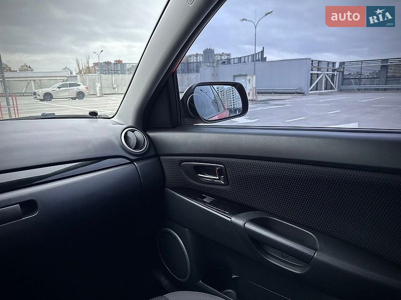 Седан Mazda 3 2008 в Киеве