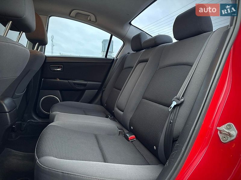 Седан Mazda 3 2008 в Киеве