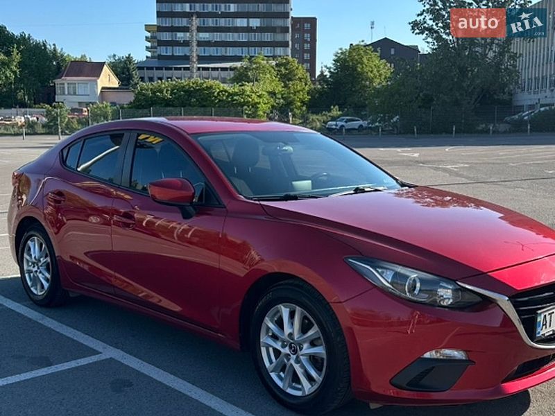 Седан Mazda 3 2015 в Ивано-Франковске