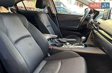 Седан Mazda 3 2015 в Ивано-Франковске