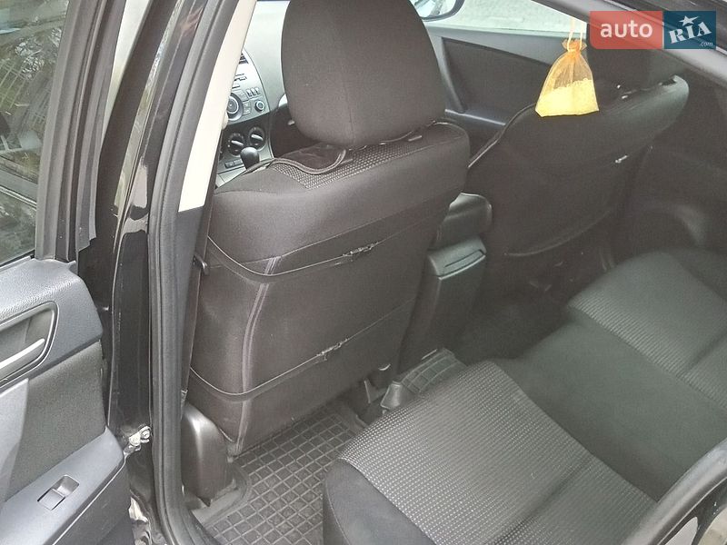 Седан Mazda 3 2011 в Запоріжжі