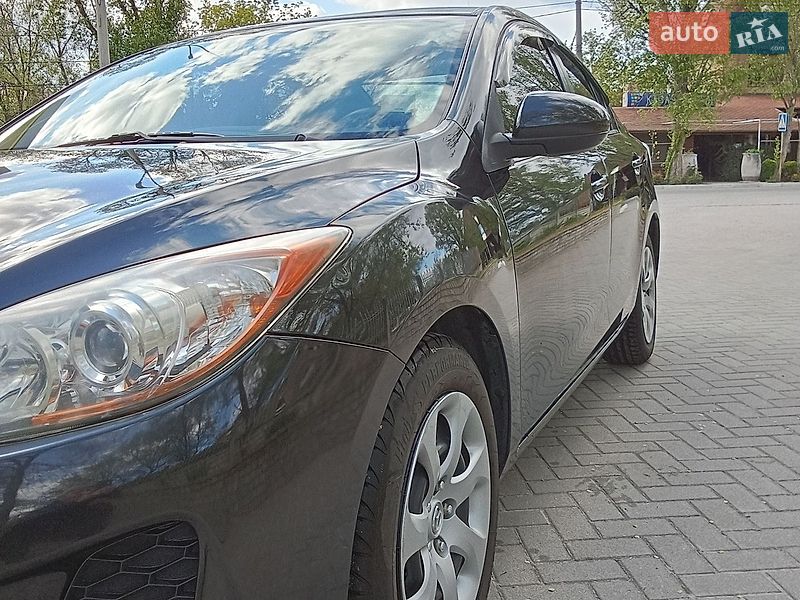 Седан Mazda 3 2011 в Запоріжжі