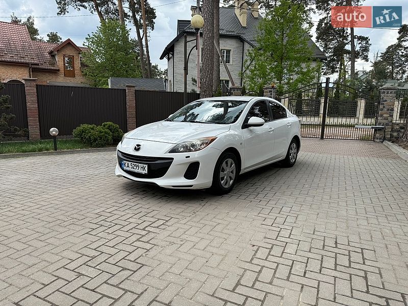 Седан Mazda 3 2011 в Львові