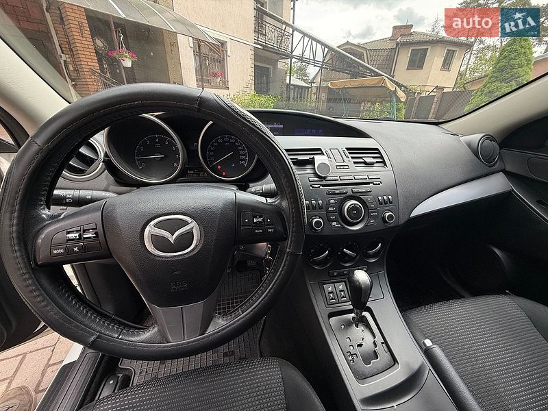 Седан Mazda 3 2011 в Львові