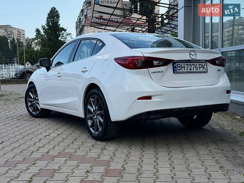 Седан Mazda 3 2018 в Одесі