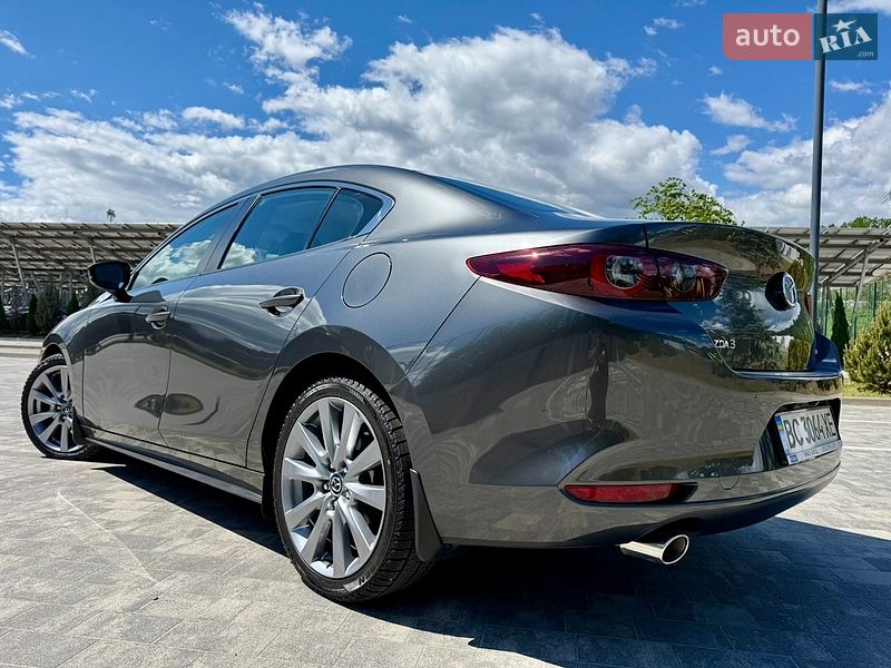 Седан Mazda 3 2023 в Львові