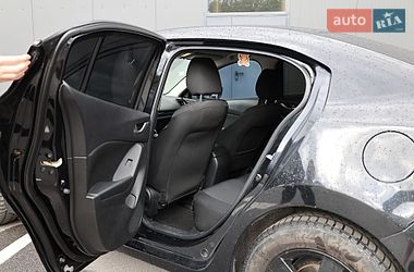 Седан Mazda 3 2014 в Киеве