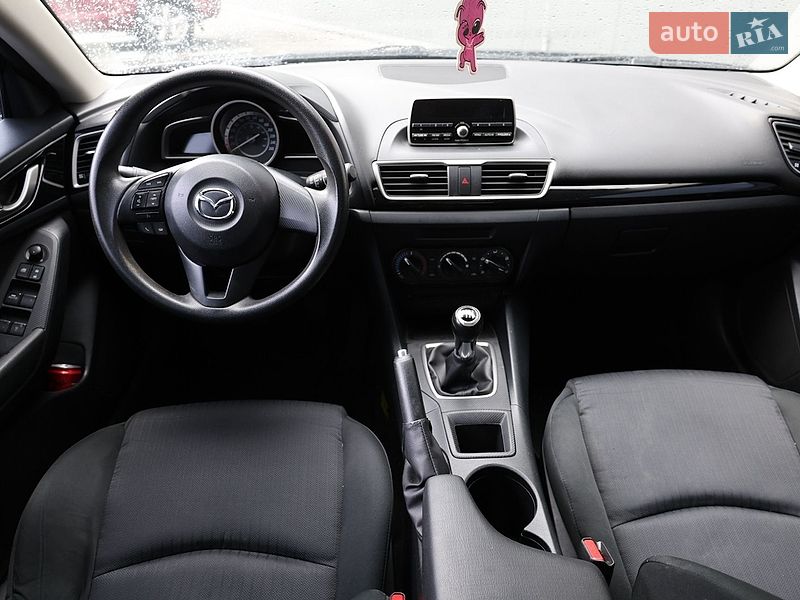 Седан Mazda 3 2014 в Киеве