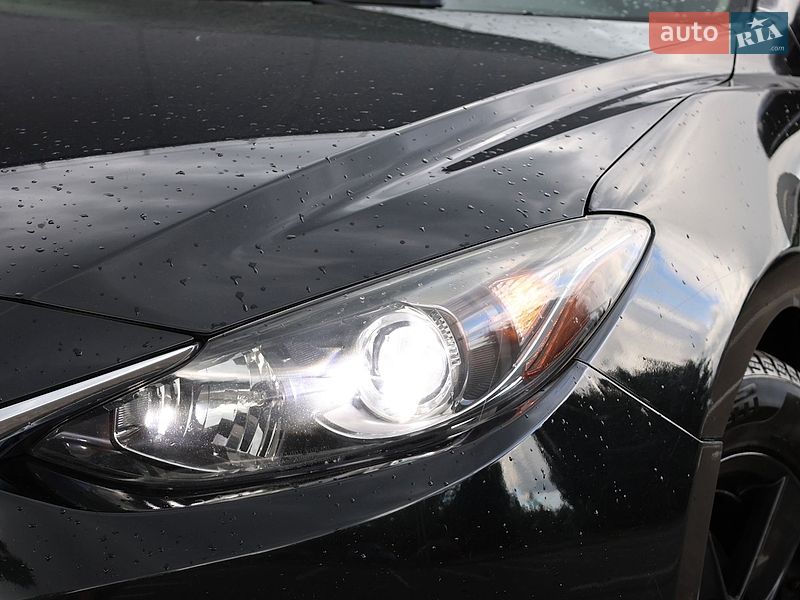 Седан Mazda 3 2014 в Киеве
