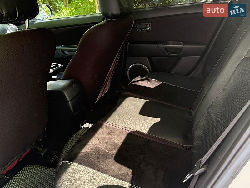 Седан Mazda 3 2008 в Черновцах